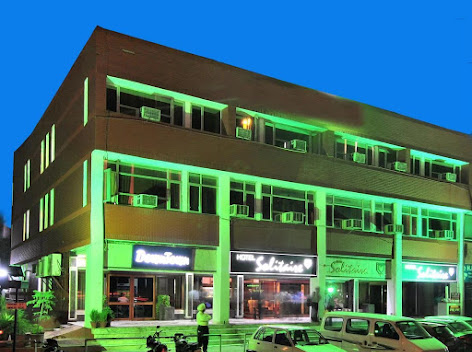 Best hotels in Chandigarh near sukhna lake